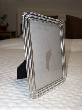 2/15$ 💓 Elegant 5x7 Picture Frame